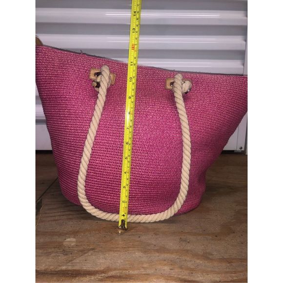Threads - Saks Fifth Avenue, HUGE Pink Woven Rope Beach Bag - Picture 9 of 10